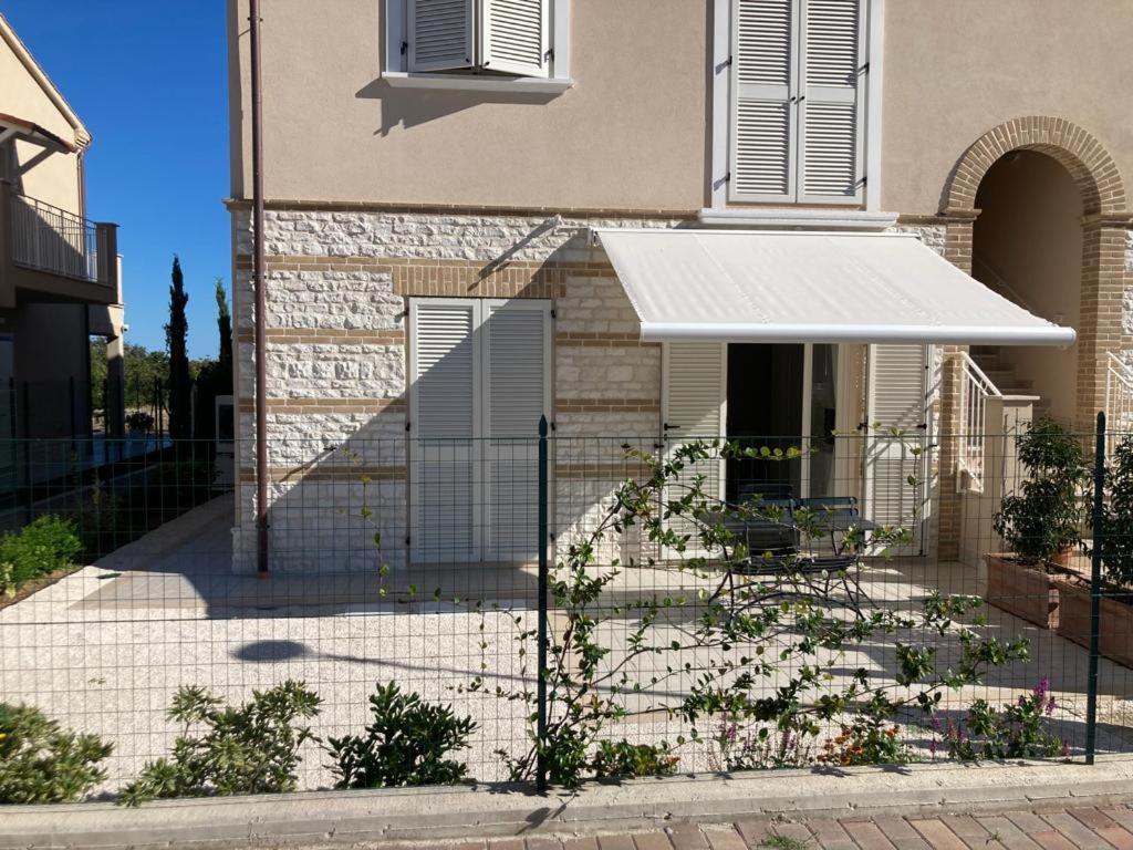 Apartmán Nuovo Bilocale Super Accessoriato Con Spazio Esterno Sirolo Exteriér fotografie